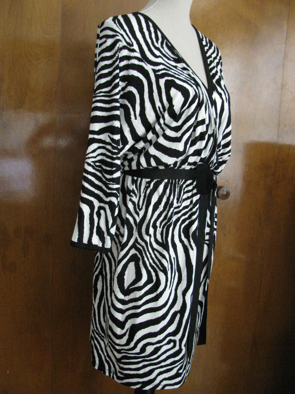 Karen Kane Sweet Dream women's black white zebra wrap dress 