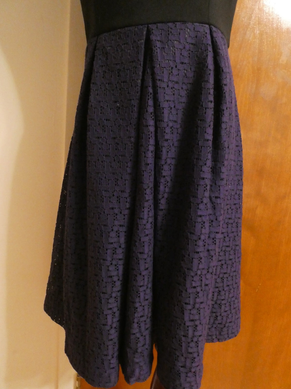 Tahari women's pleated moscow violet dress size 10