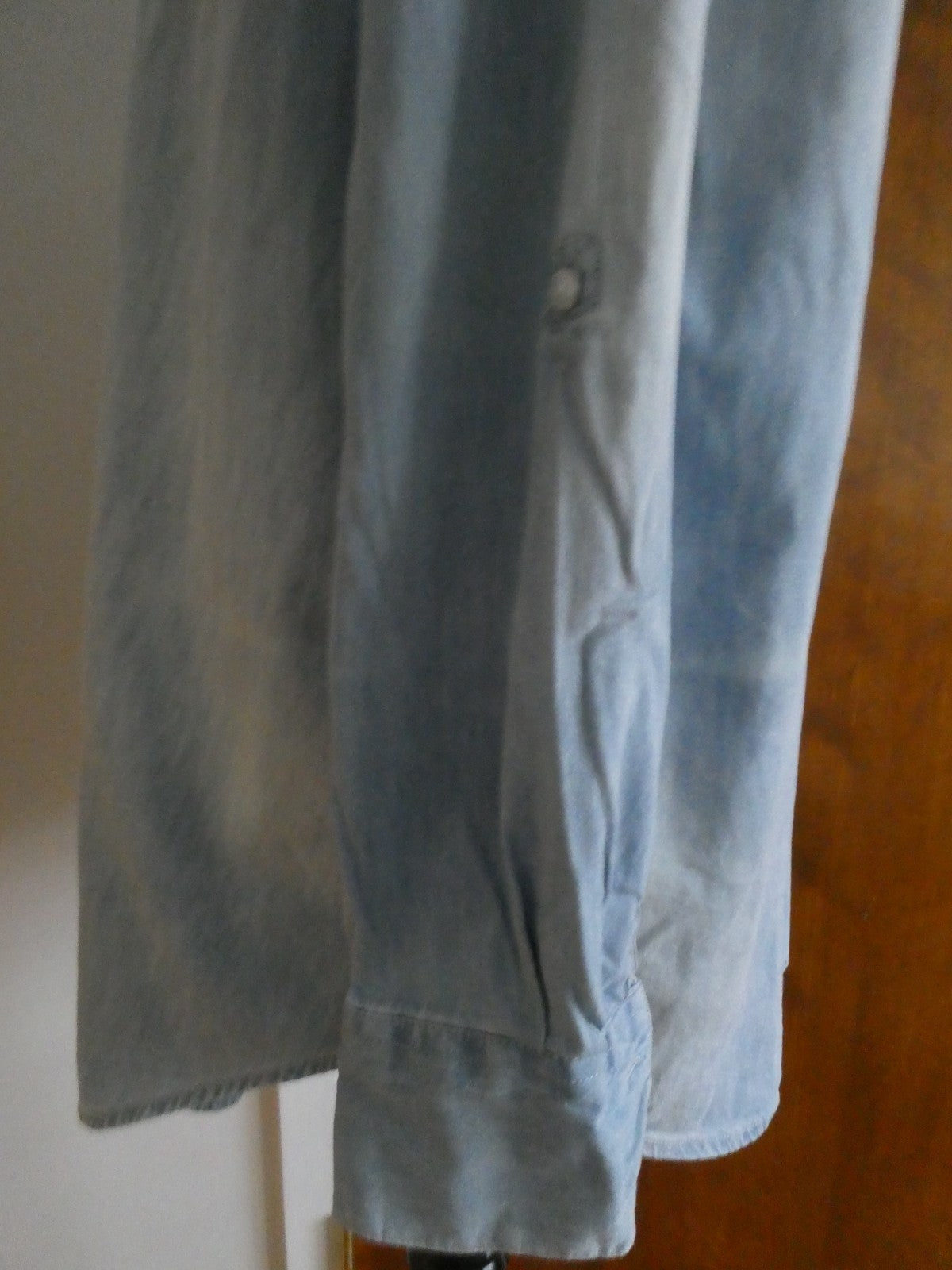 Liz Lange Size Large Maternity Top Blue Chambray Long Sleeve Henley