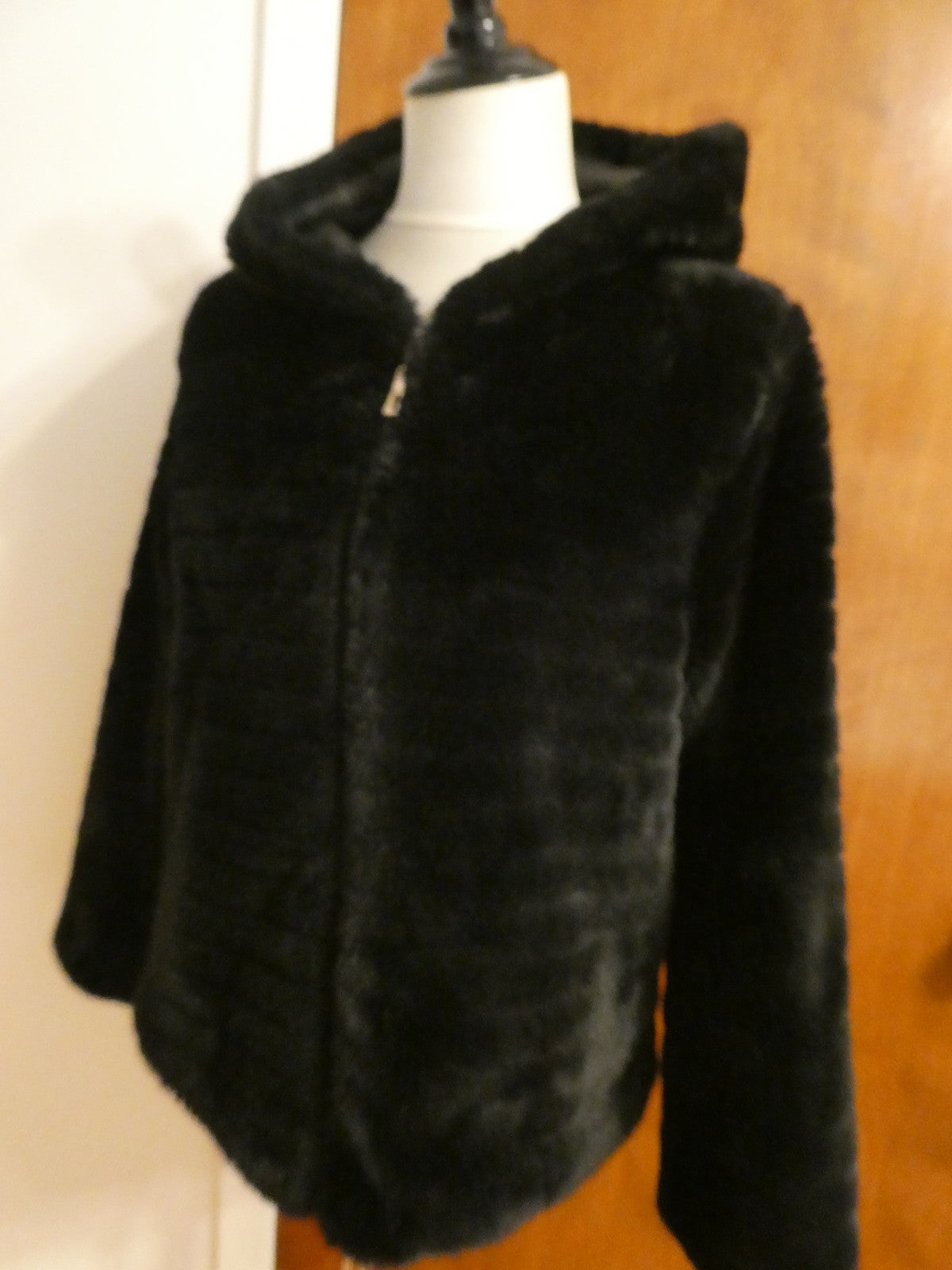 BELLA Women Black Faux Fur Coat with Hood size small