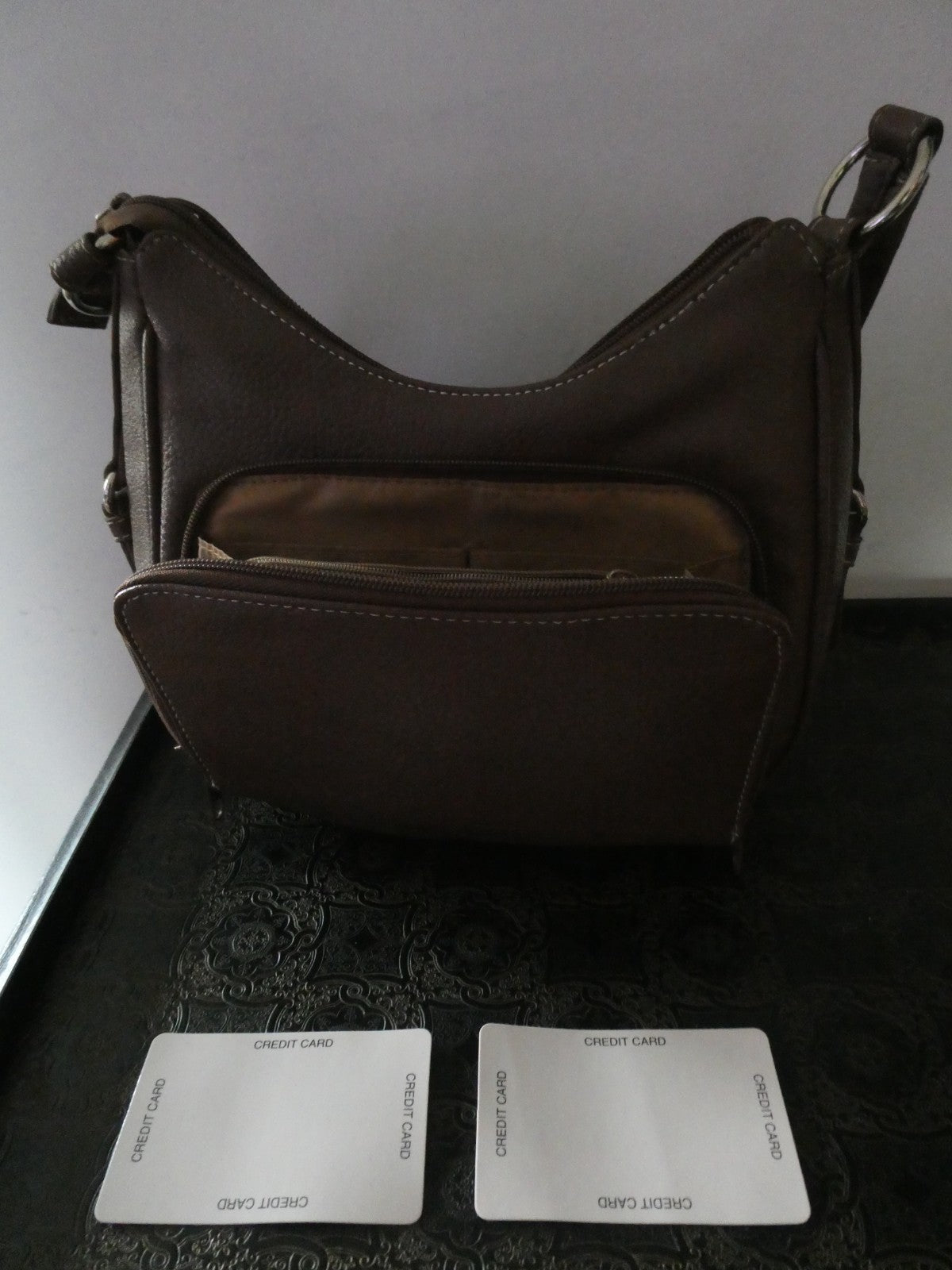 Women’s Brown Shoulder Bag Hobo Handbag Faux Leather 9”x8”x3” Pocket
