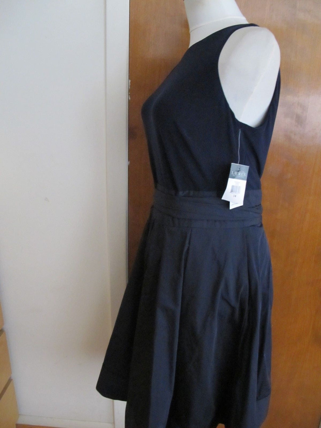 Lauren Ralph Lauren women’s navy pleated skirt detailed dress size 12 NEW