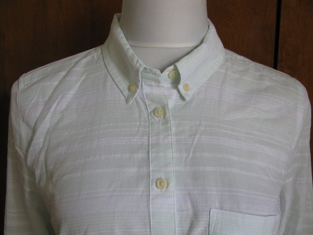 Gap women's light green cotton lightweight shirt size Medium 