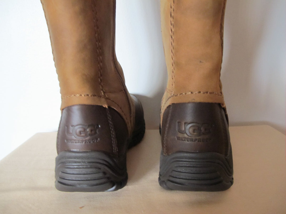 UGG Australia women’s beige brown waterproof New boots 6.5 (Runs small) fits 5.5