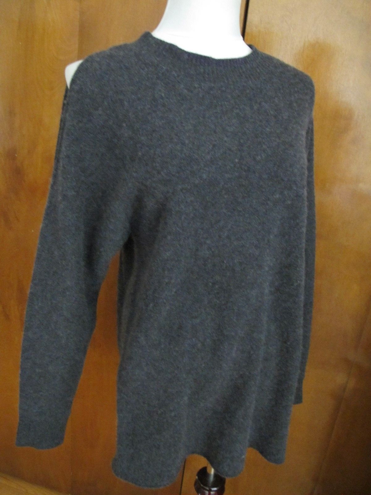 Bloomingdale’s women’s dark gray detailed 2Ply cashmere sweater  New