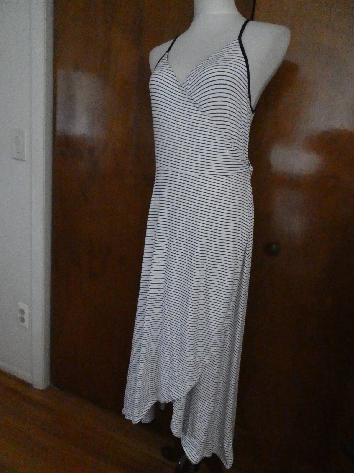 Gap Women's Stripped White/Black Tie-Waist Midi Wrap Dress Size Large Xlarge