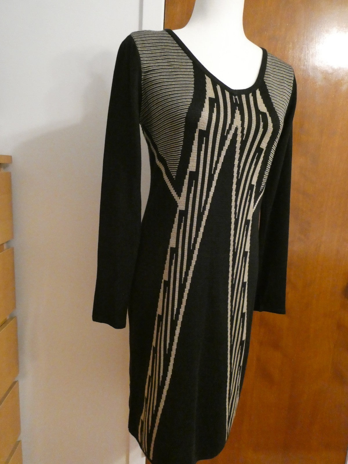 Ivanka Trump Sweater Knit Dress Women Black Beige Geometric Long Sleeve Bodycon