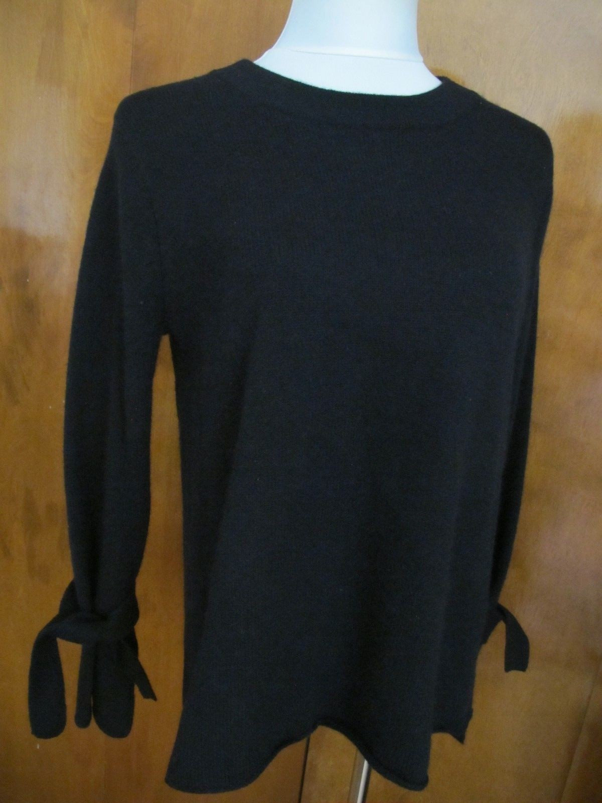 Bloomingdale's Women's Black 2 Ply Cashmere Sweater Small 