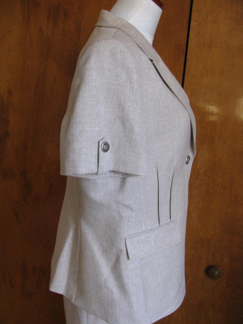 Tahari Asl Beige Women’s Beige Pant Suit Set Size 16P New