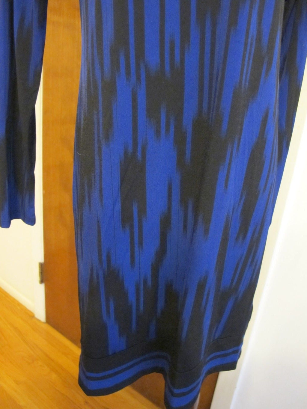 Michael Kors women’s black blue boat neck jersey shift long sleeve dress Medium
