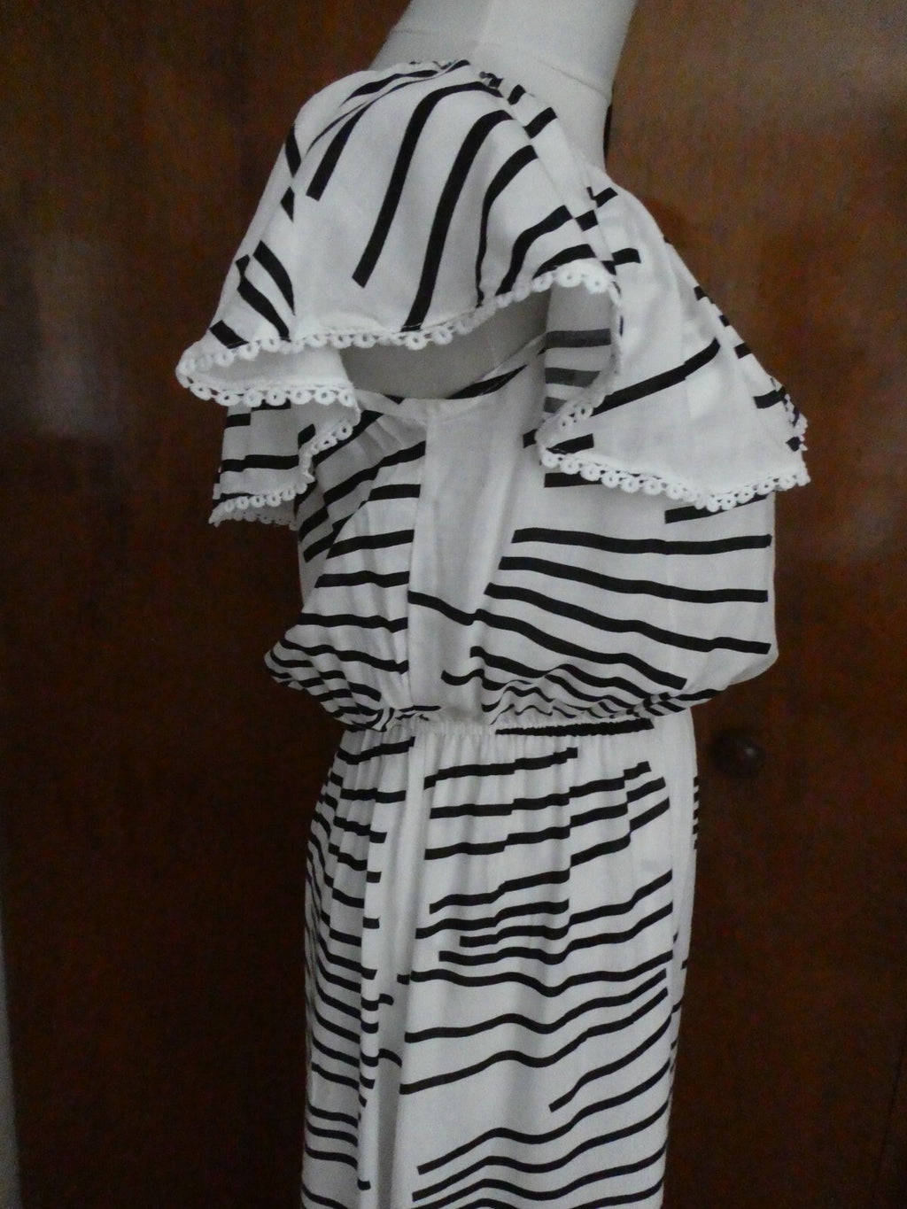 J.Stars Sexy Maxi Dress Off Shoulders Ruffles Multi-Color White/Black Size L/XL