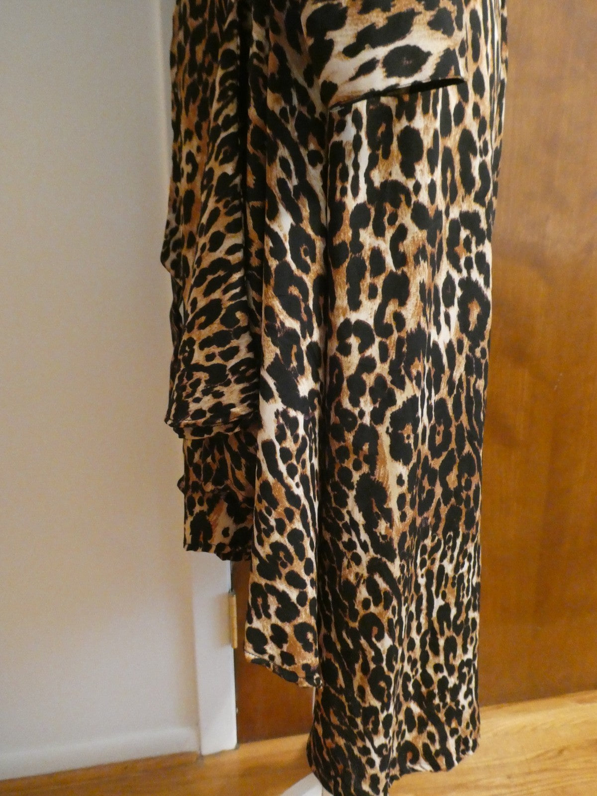 Truly 4 You Women Leopard Print Asymmetrical Hem Dress Long Sleeve Small (fit M)
