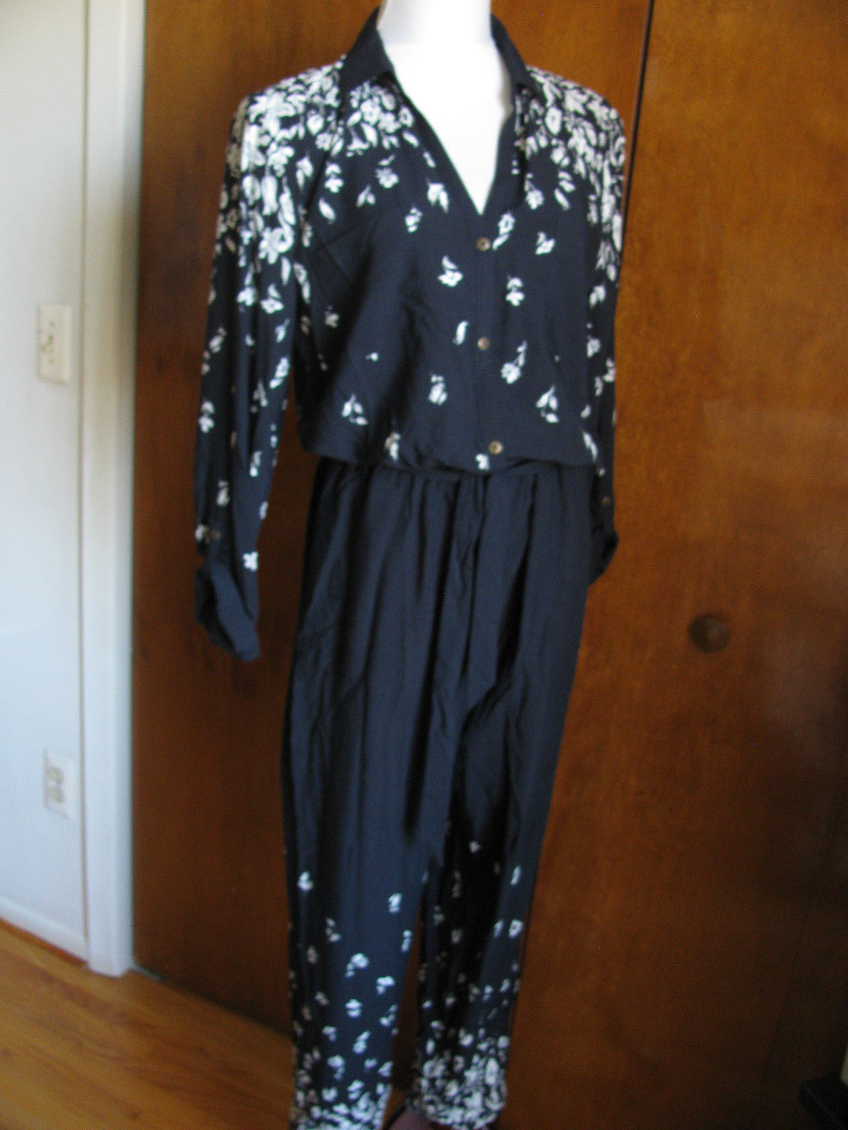 Anthropologie Lilka Women’s Floral Printed Jumpsuit Long Sleeve 