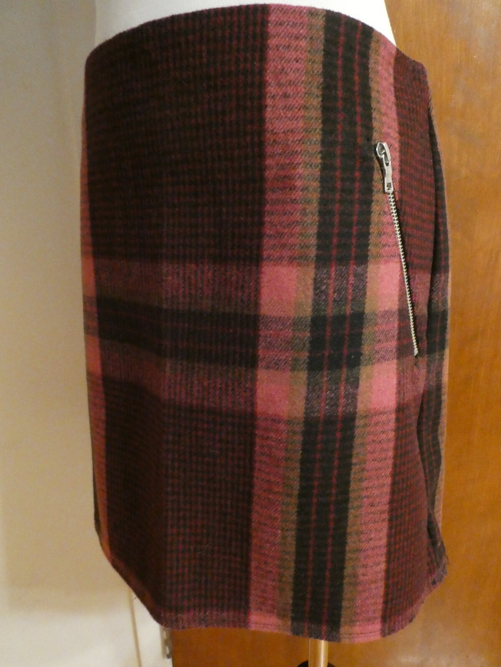 Gap women’s multicolor zip pockets mini skirt size 12