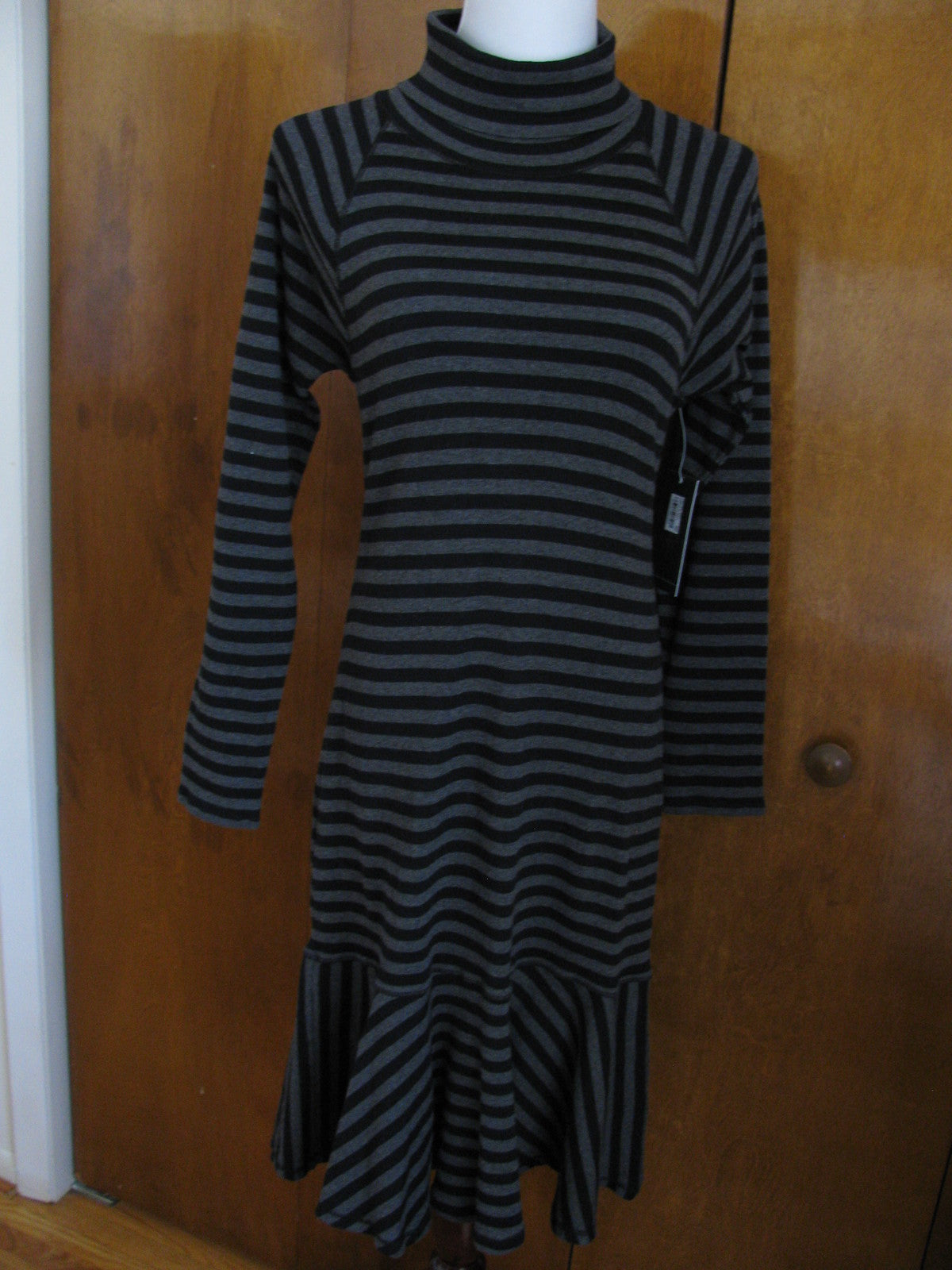Lauren Jeans CO Women's black gray turtleneck dress size Medium 