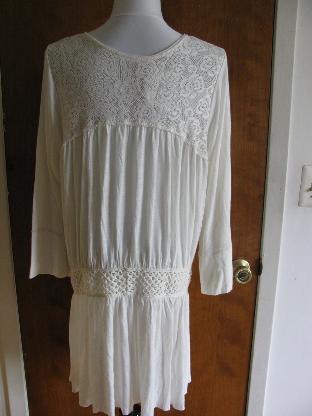 Free People Women's Ivory Soft Rayon Embroidered Mini Dress Size Medium New