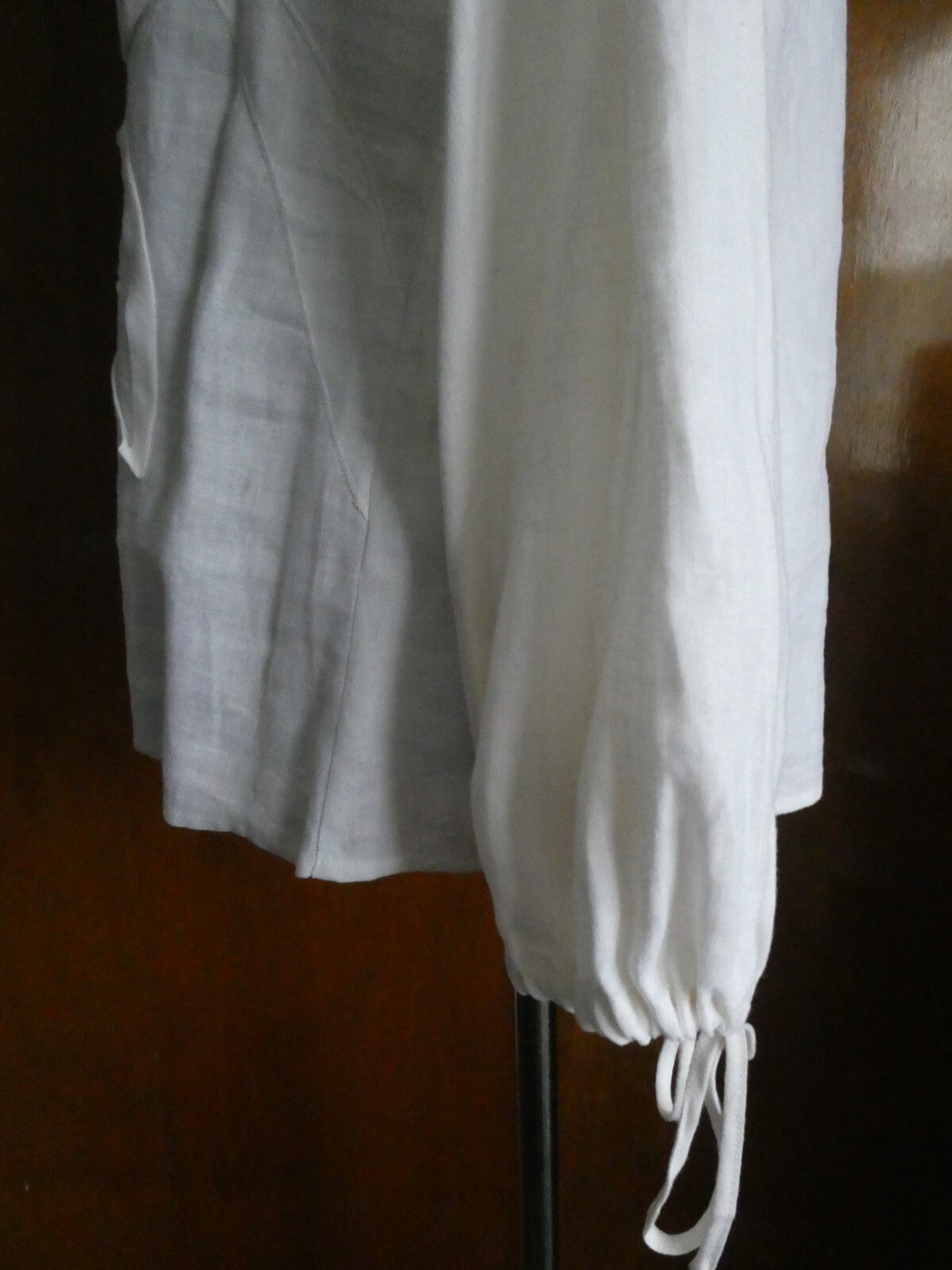 Joseph A. women's 100% linen white stylish detailed tunic top size 8