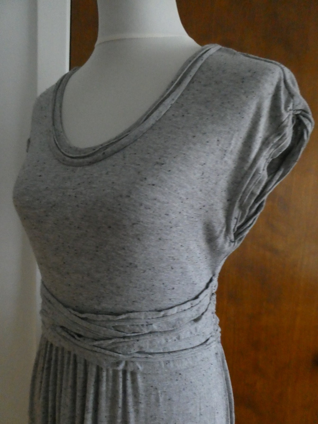 Max Studio women knit jersey dress heather gray with black flecks, featuring L
