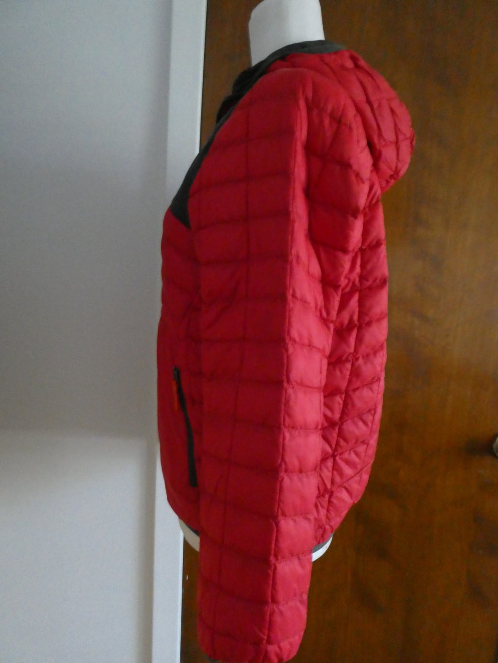 The North Face Boys Reversible Hooded Puffer Jacket Red/Black Size Large 14/16