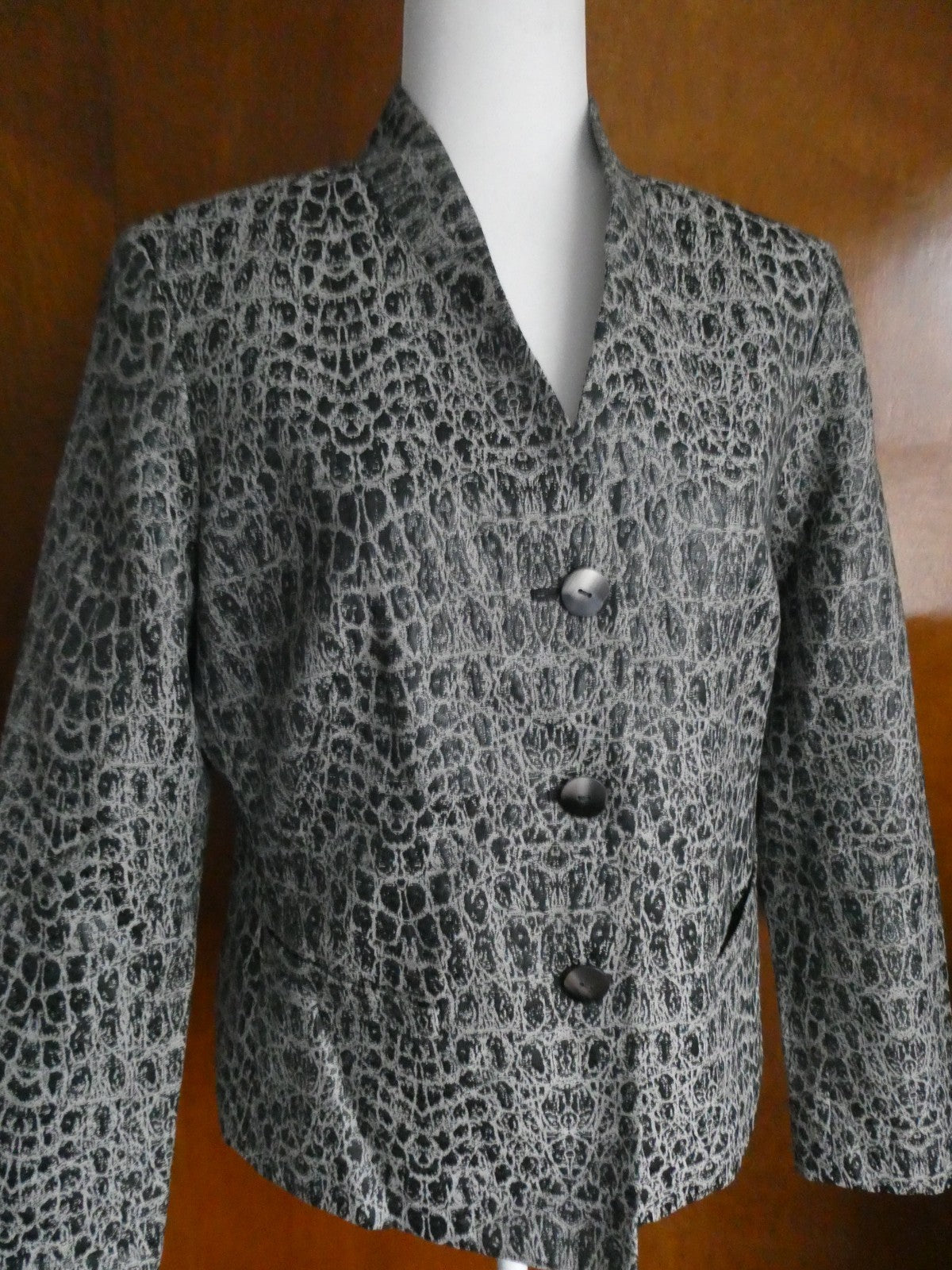 Jones New York Collection Women’s Gray Metallic Evening Dress Jacket Top Size 12