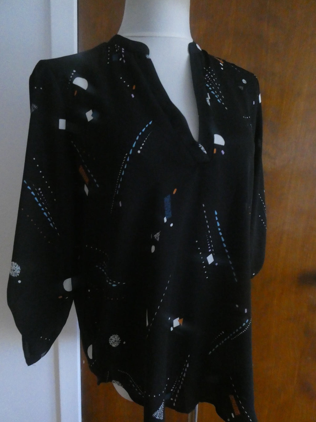 Lush women's black multicolor 3/4 sleeves top size Medium