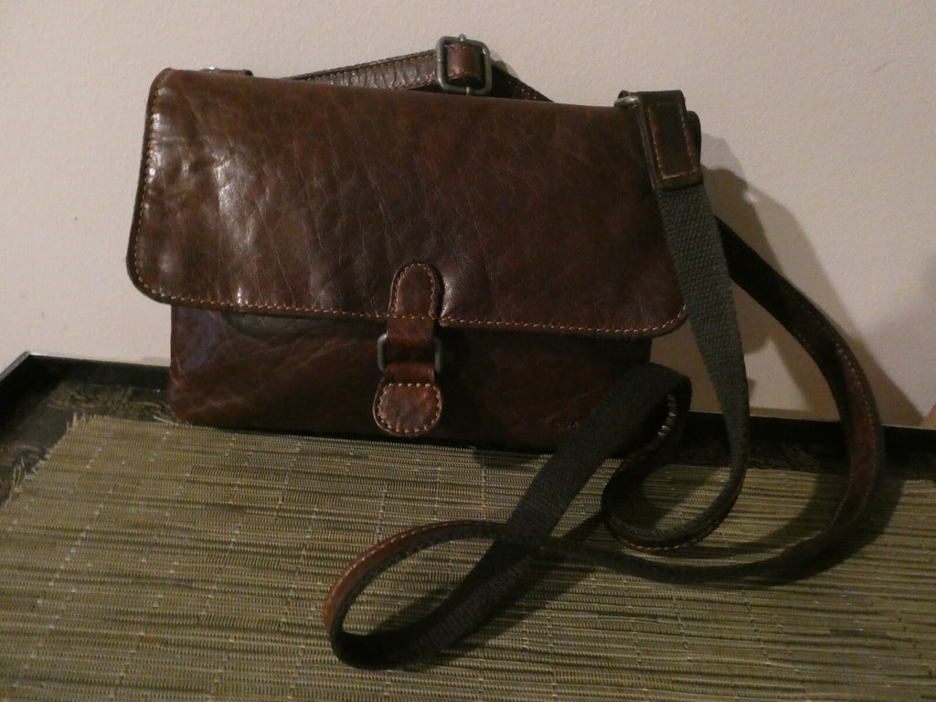 Jack Georges Voyager Women’s Brown Jeanine Leather Wallet Messenger & Cross Body