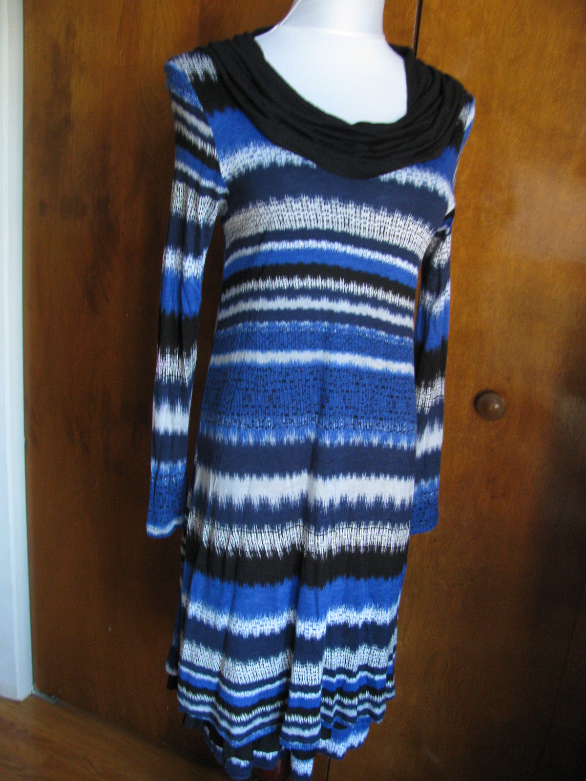 Kensie women’s empire blue combo lined dress Small 