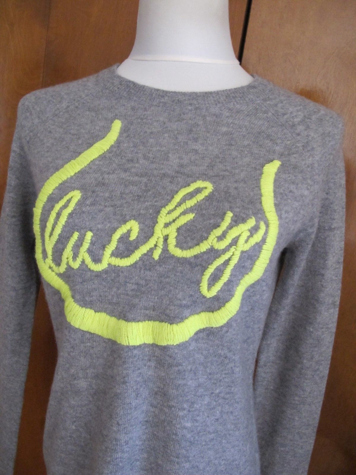 Aqua Women's Gray Cashmere Very Soft Sweater With Word Lucky Size XSmall NWT