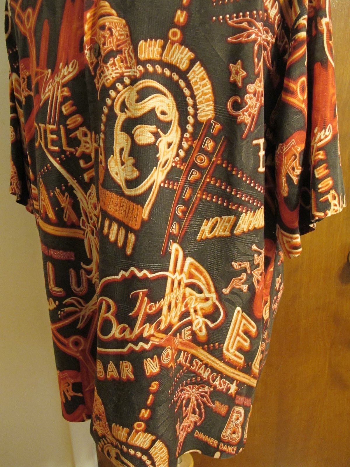 Tommy Bahama Mens Beach Silk Multi Color Brown Red Shirt short sleeves Large
