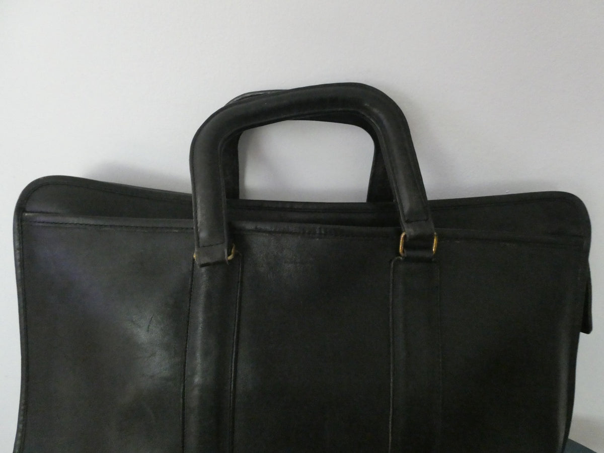 Vintage Authentically Coach Briefcase/ Tote Black Glove-Tanned Leather 570-8625