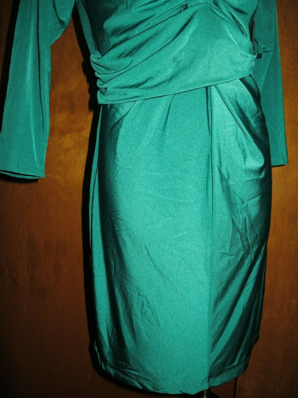 Guess women's emerald evening lined dress size Large fits Medium