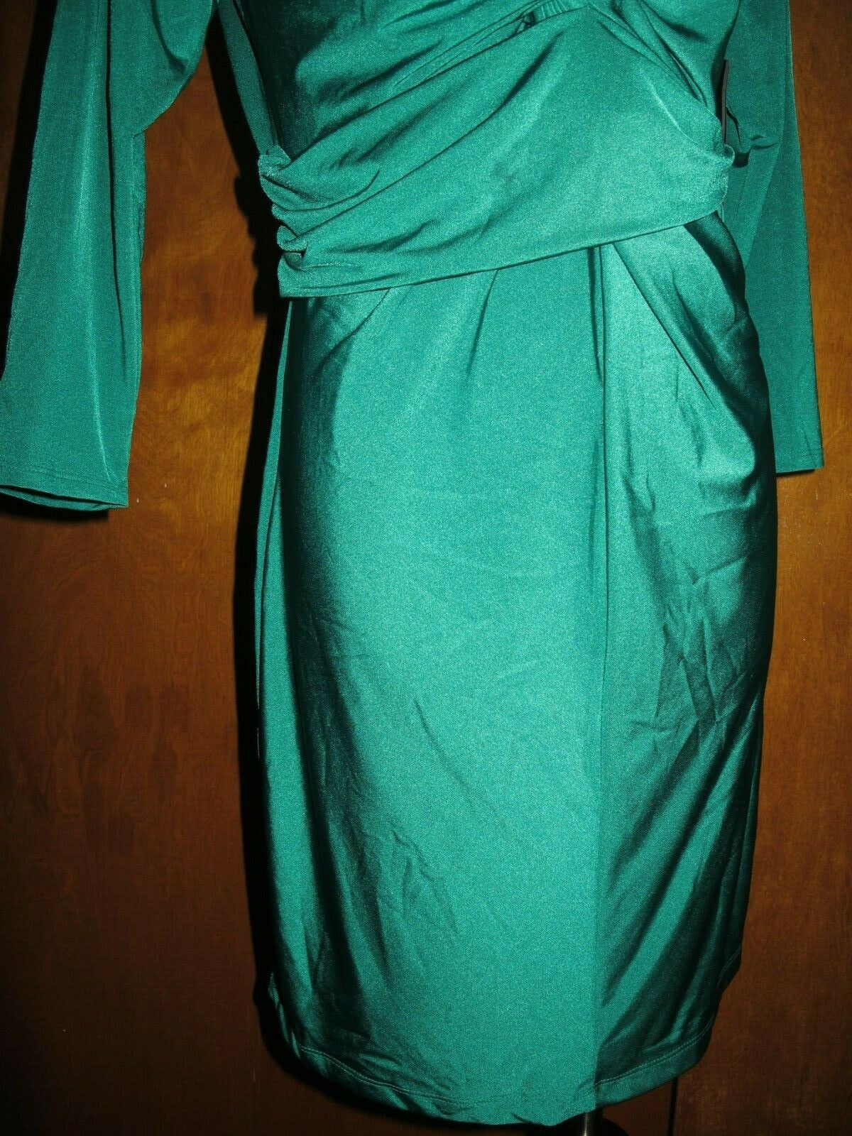 Guess women's emerald evening lined dress size Large fits Medium