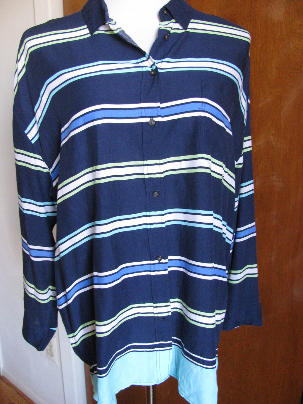 Gap women's 100% rayon stylish multicolor striped tunic top long sleeves Large 
