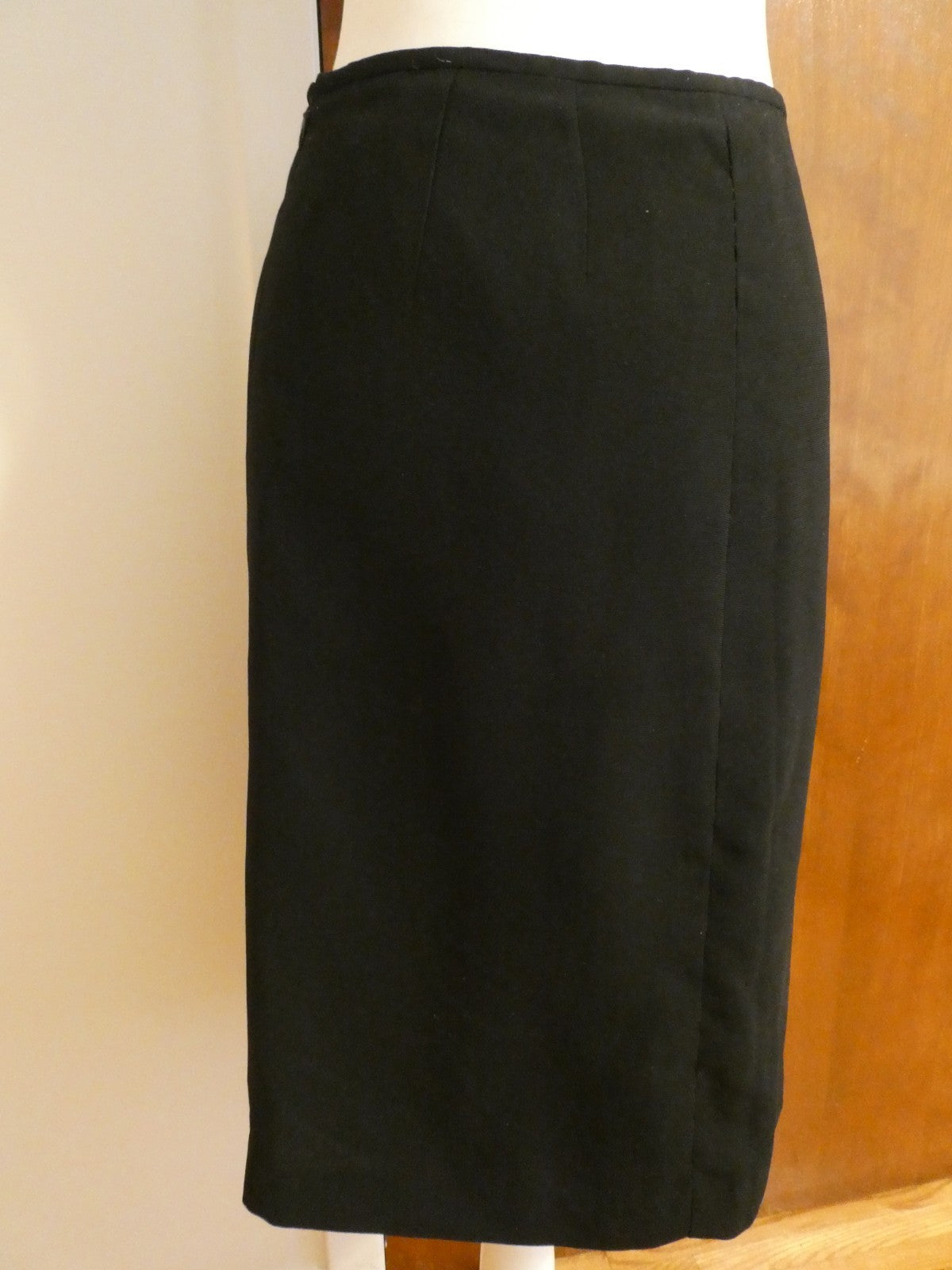 Canada women's black wool stylish front left side pleated skirt size 12