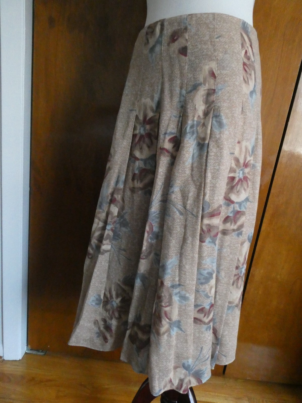 Jones New York Collection women's multicolor lined pleated skirt New