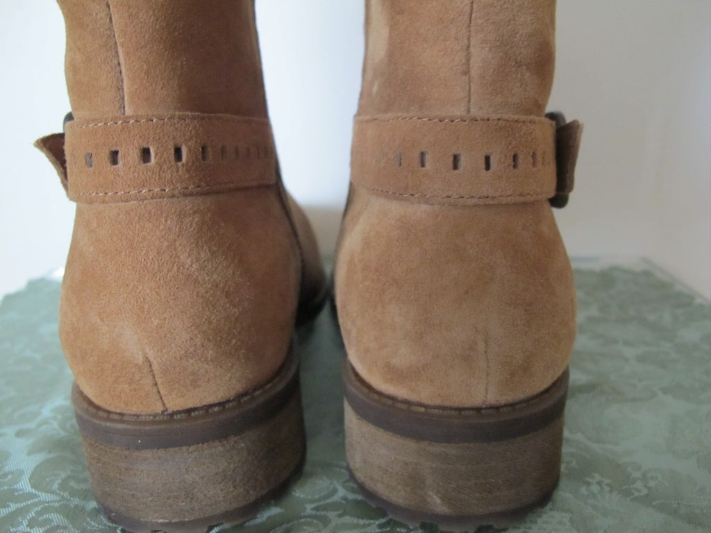 Ugg Australia women’s brown suede New boots USA size 7 7.5