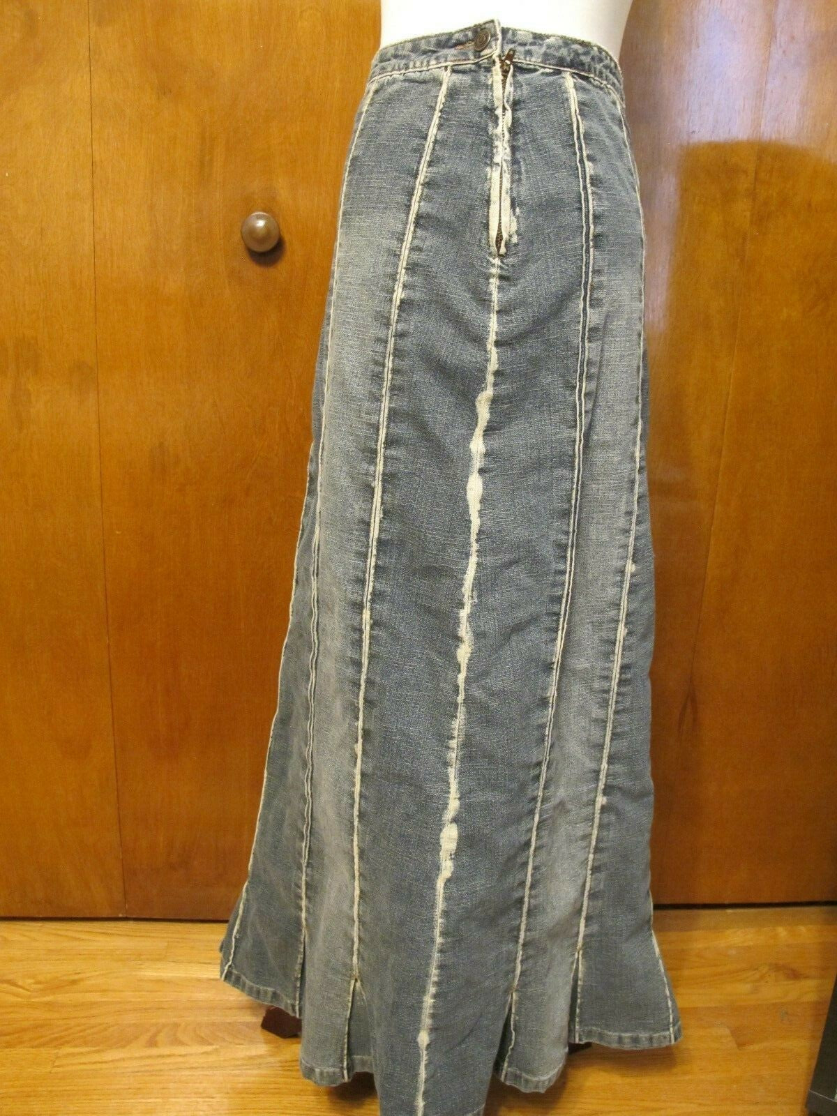 London Collection Women’s Denim Blue Fitted Skirt Size 38 USA 6 Pre Owned