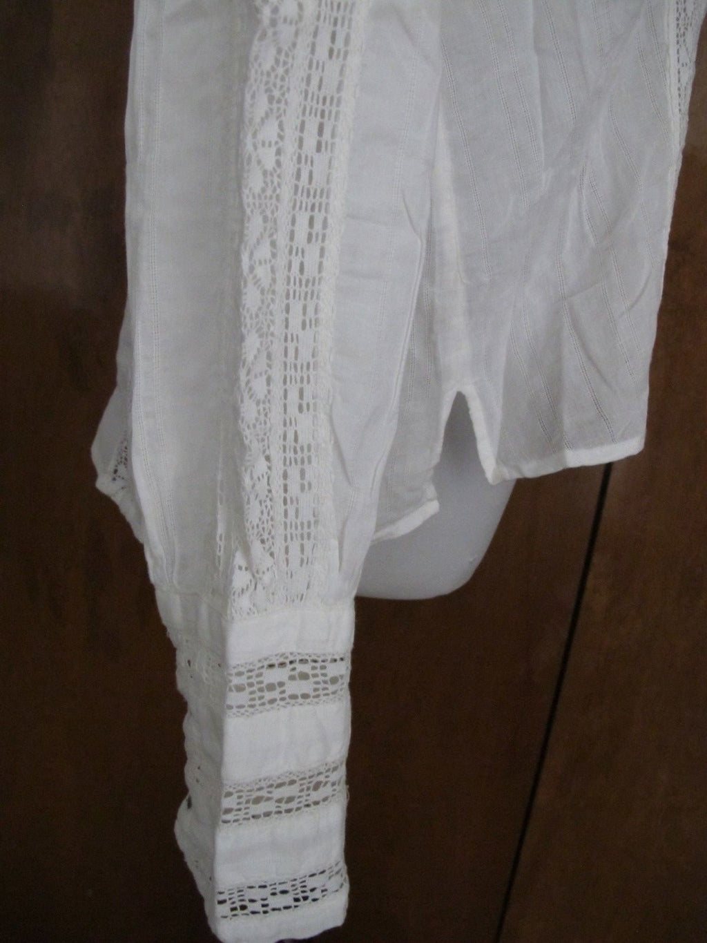 Free People women's ivory cotton crocheted top size Medium 