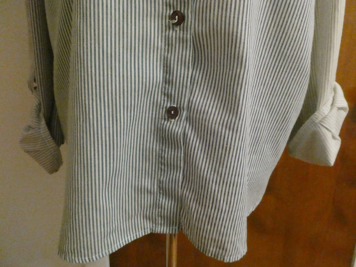 Tapelo Womens Top Size Large Striped Colorblock Button Front Roll Tab Sleeve USA