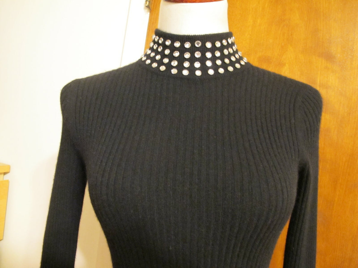 Bloomingdale's Women's 2ply cashmere black beaded rich sweater size Xsmall NWT 