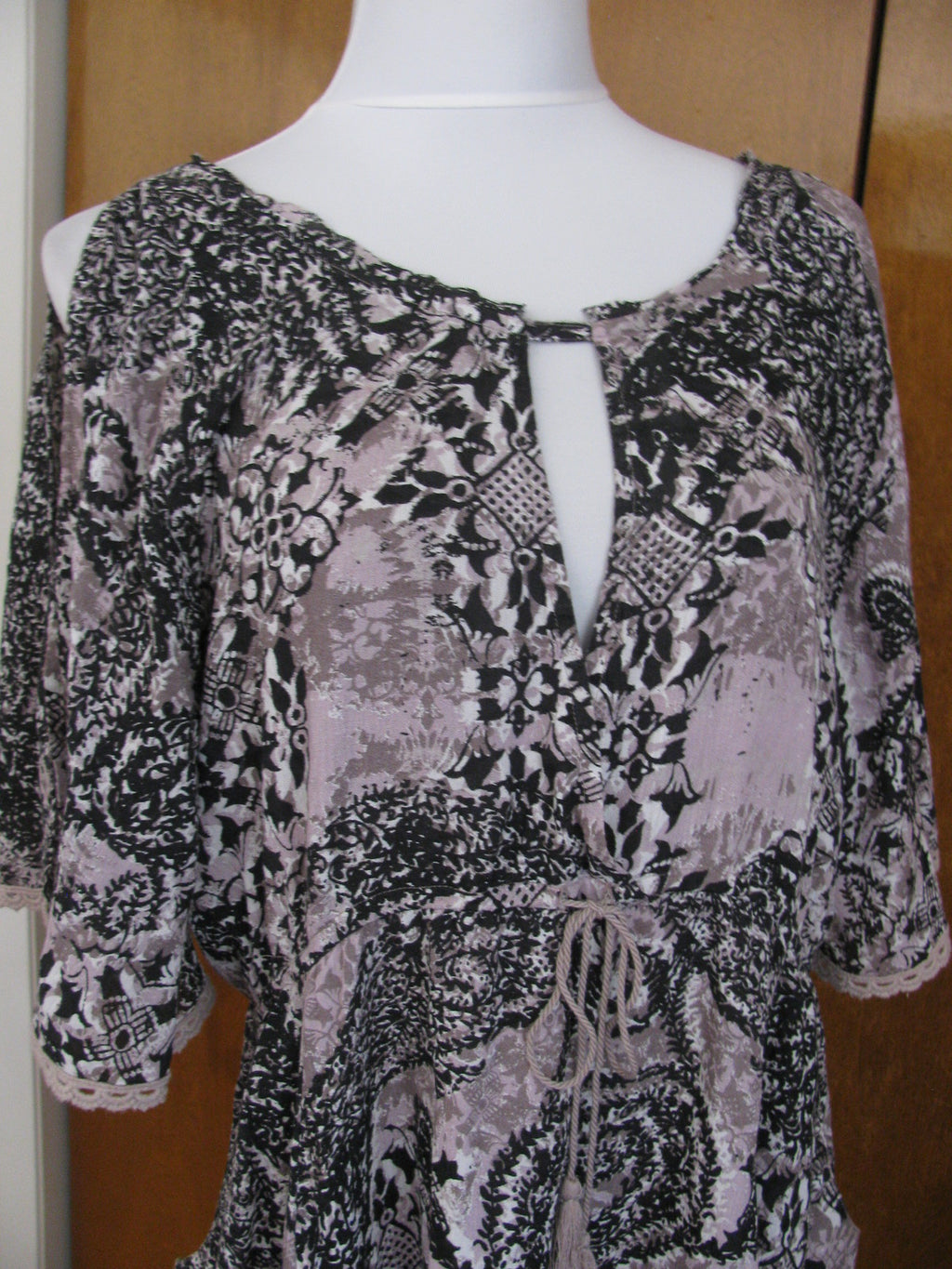 Free People women’s multi color relaxed fit lined soft rayon dress Large