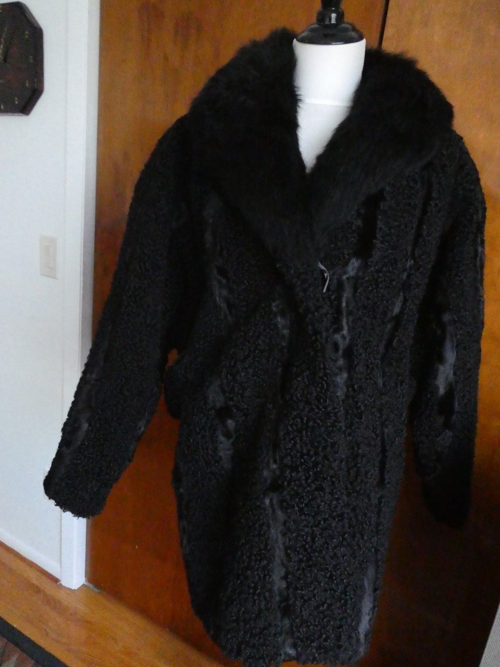 Genuine Karakul Persian Lamb Fur Coat Women’s Black Fur Collar Made in Moldova M