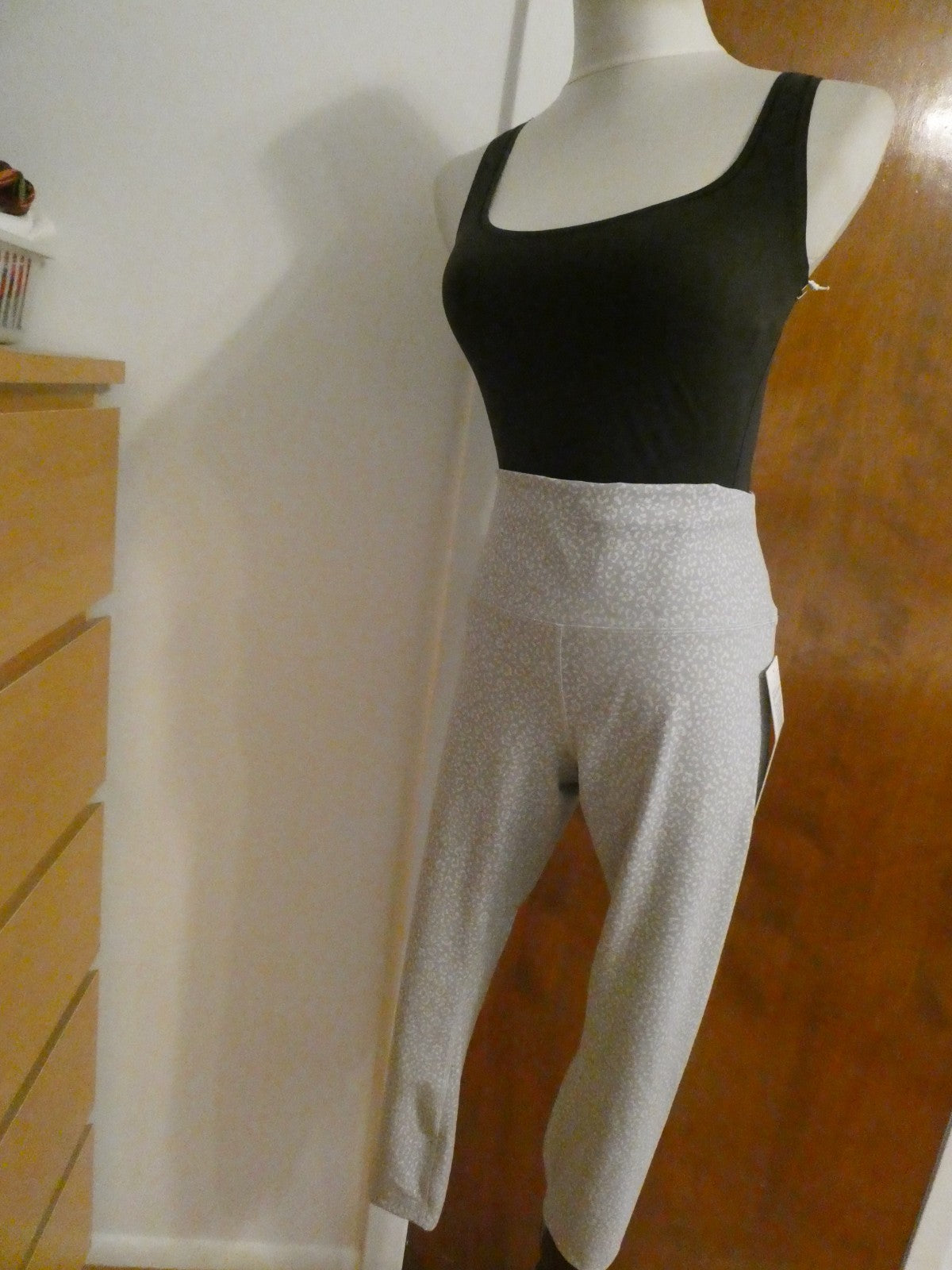 Lululemon Women Wunder Train High-Rise Crop 23" White/Gray Sz 14