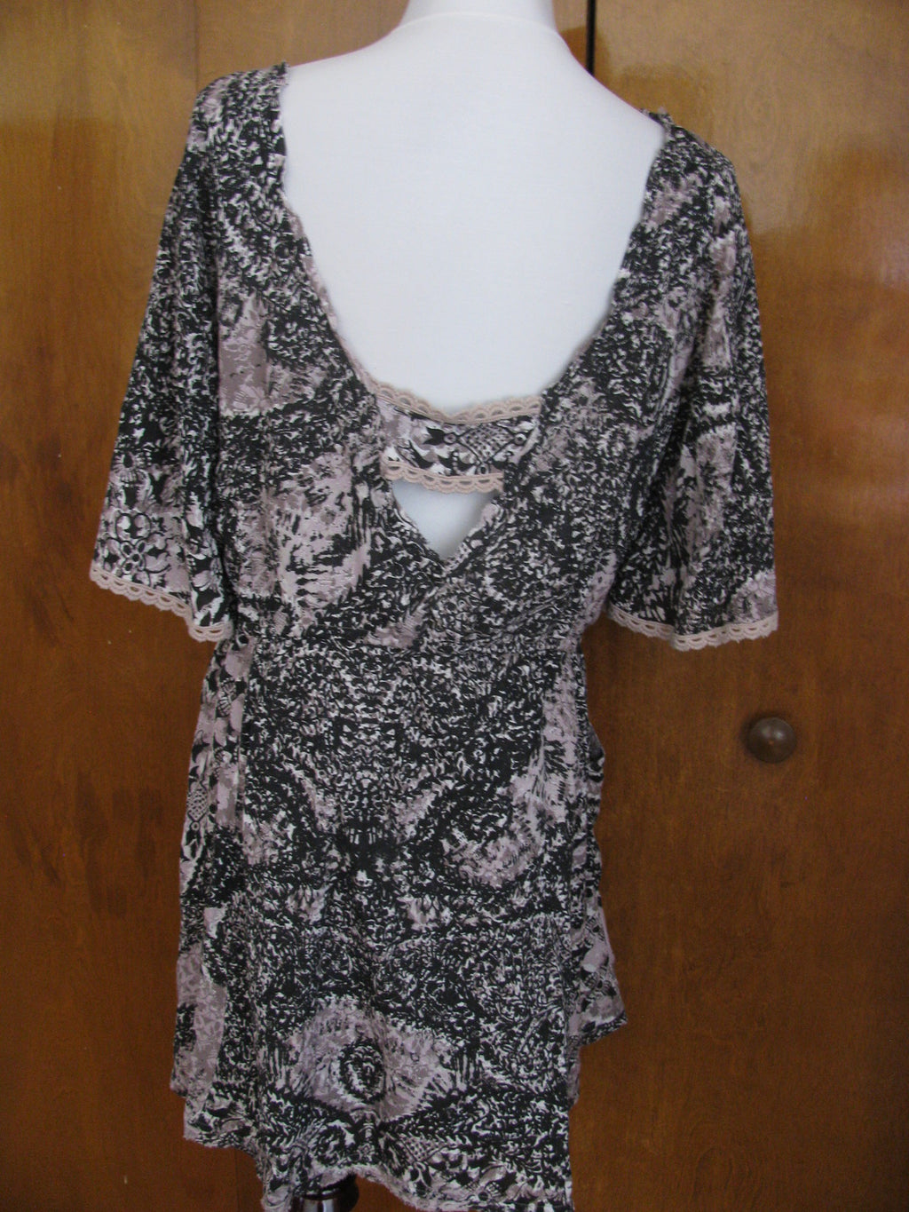 Free People women’s multi color relaxed fit lined soft rayon dress Large