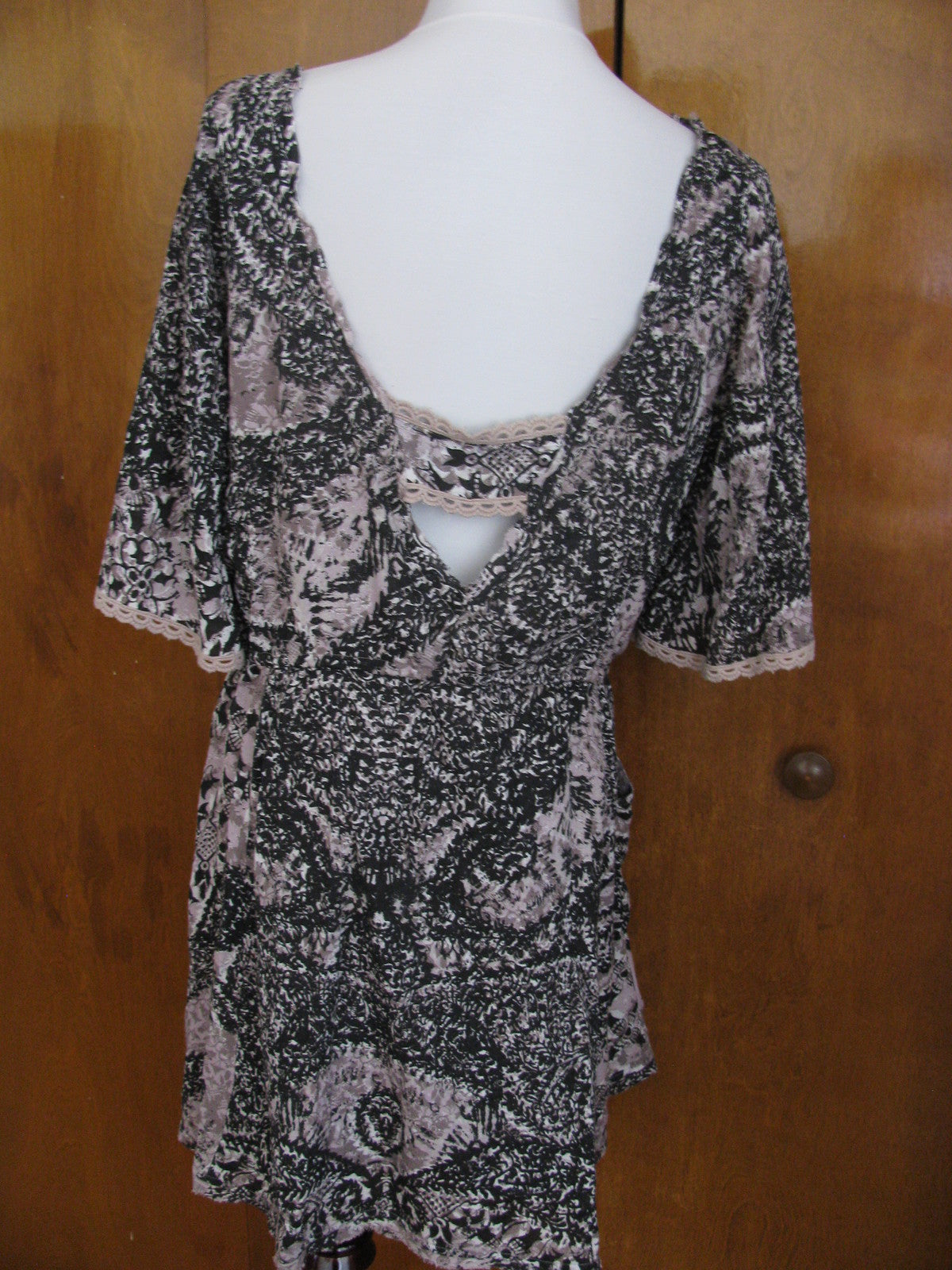 Free People women’s multi color relaxed fit lined soft rayon dress Large