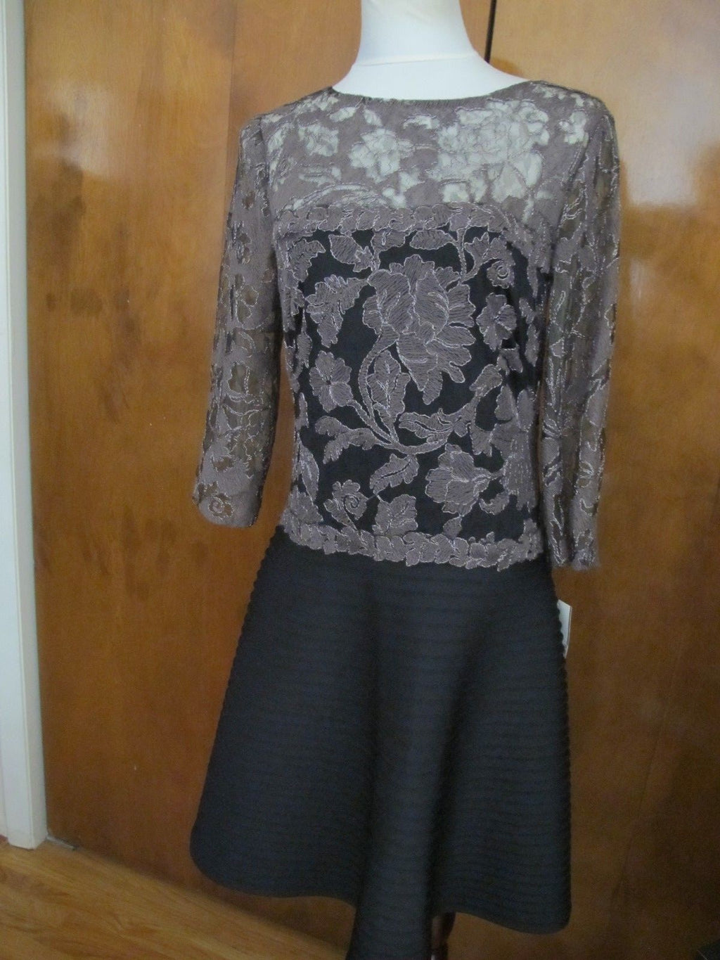 Tadashi Shoji women’s black with mesh A-Line New evening dress New