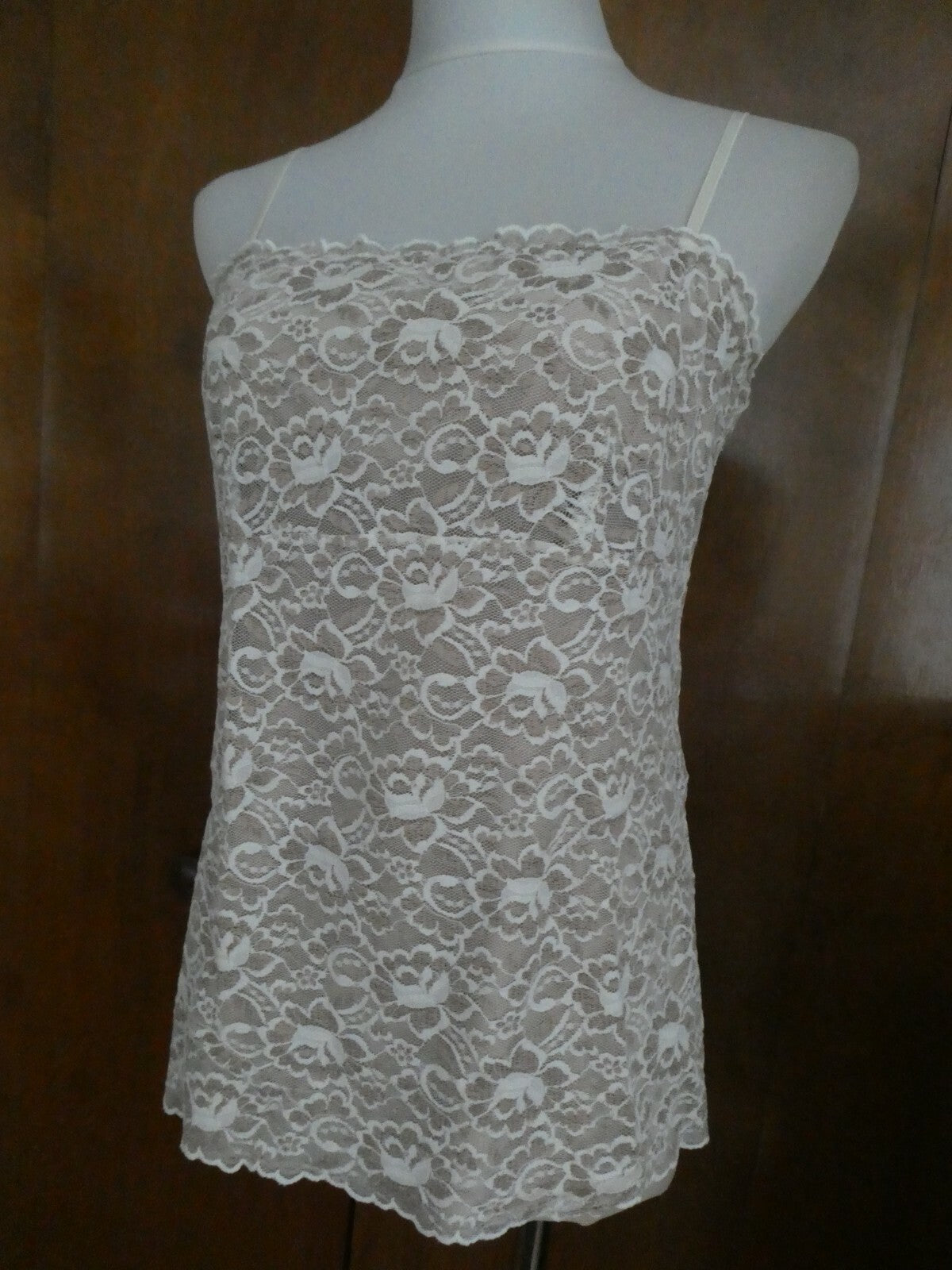 New York & Company Women’s Beige Detailed Tank Top Large