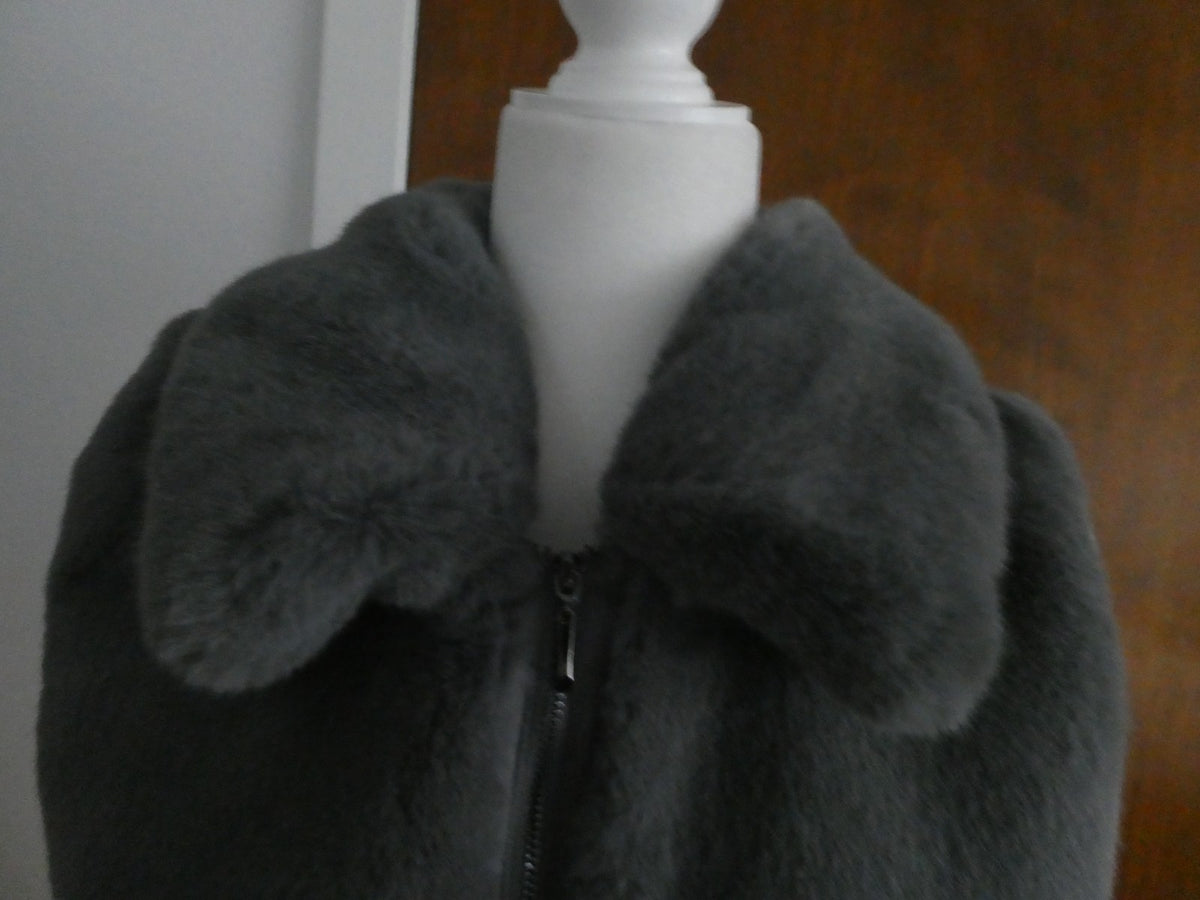 White House Black Market Women's Gray Faux Fur Sweater Vest Zip Front Size Large