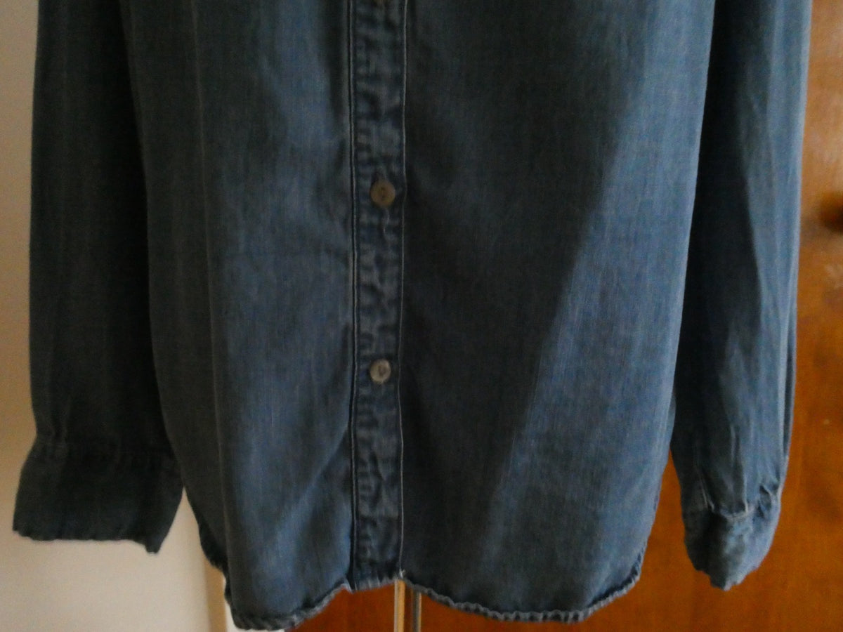 Merona Women’s Tencel Chambray Button Front Shirt Size Large Blue Long Sleeve