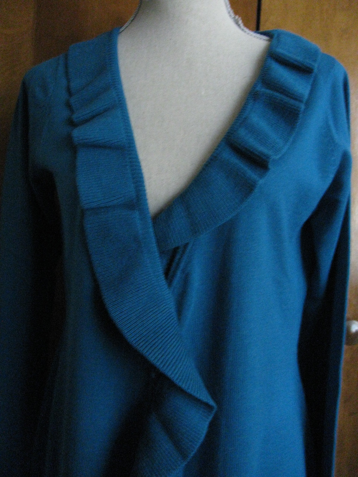 One A women's moroccan blue ruffle detailed  long cardigan Sz Large New